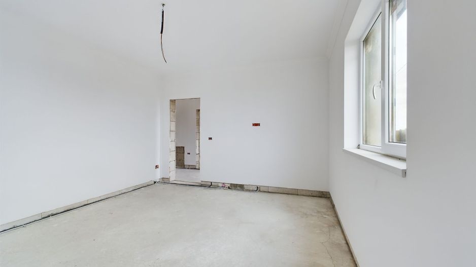 Casă individuală în Pădureni - Poză 4