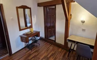 VANZARE  2  APARTAMENTE INDEPENDENTE  INTR-O VILA RENOVATA -144 mp - UNIRII - Poză 11