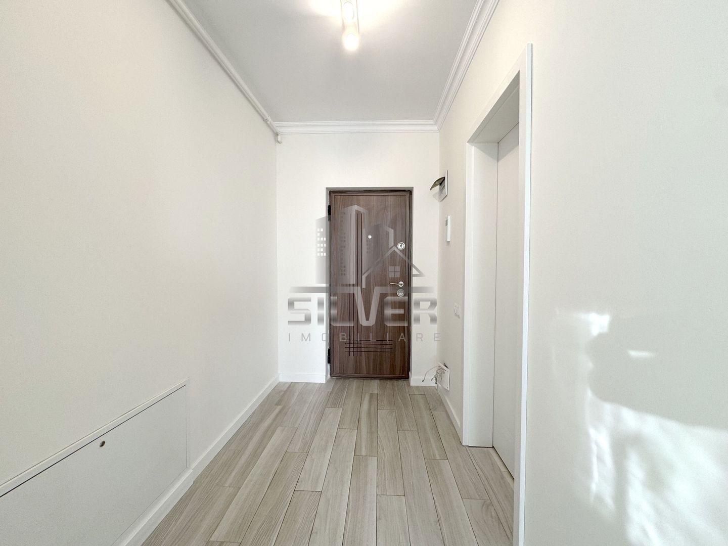 Apartament cu 4 camere /85.5mp/zona Sub Cetate. - Poză 13