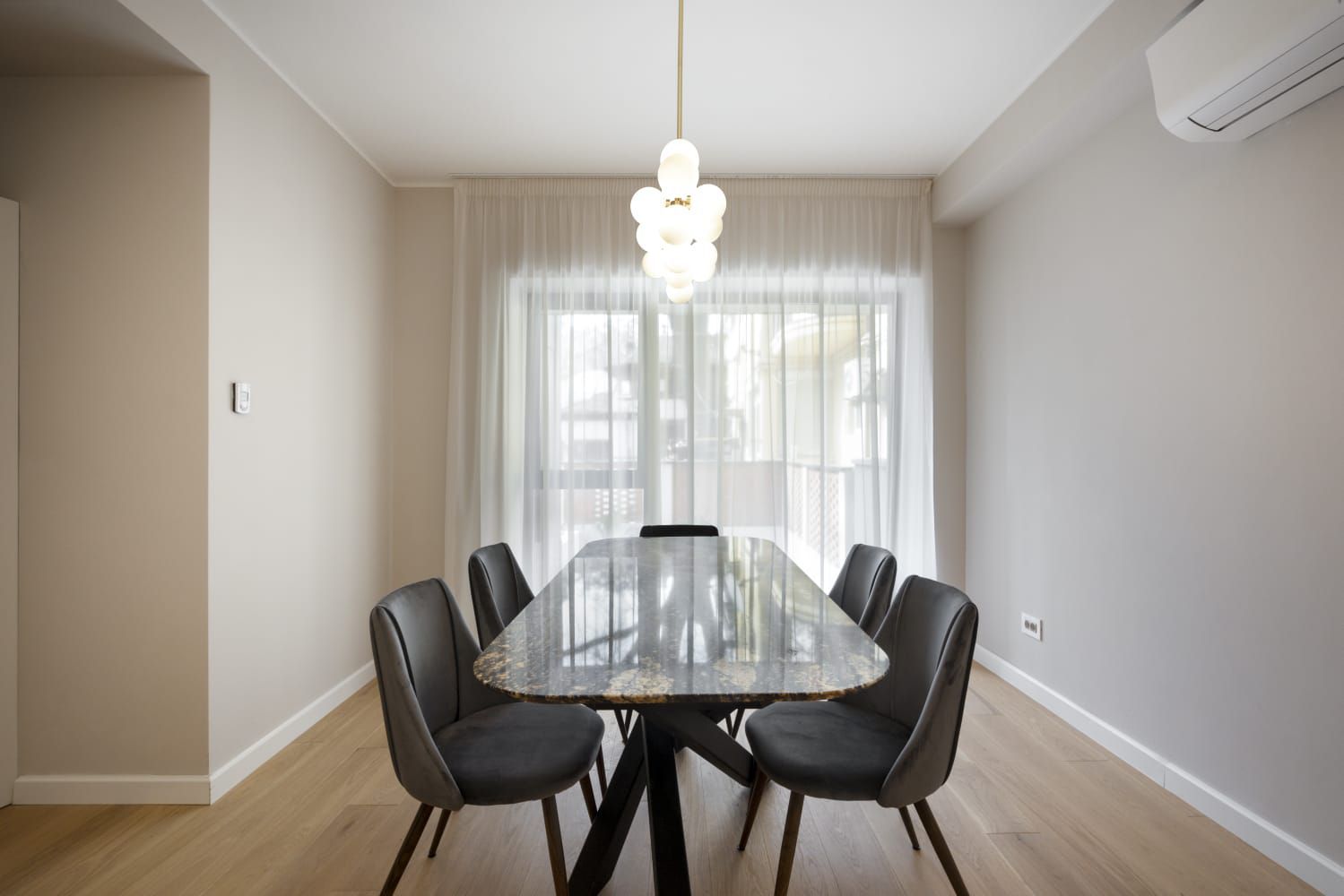 Vila modernista de închiriat  | Zona Calea Călărași | 4 locuri parcare - Poză 5