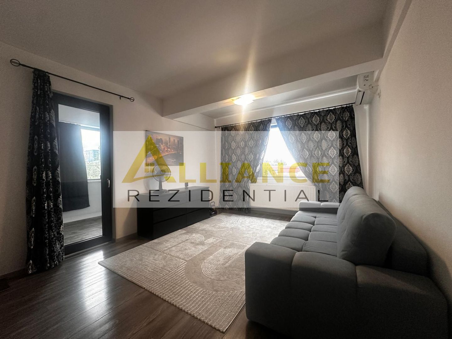 Apartament 3 camere   Mutare imediata| Renovat 2025 - Poză 2