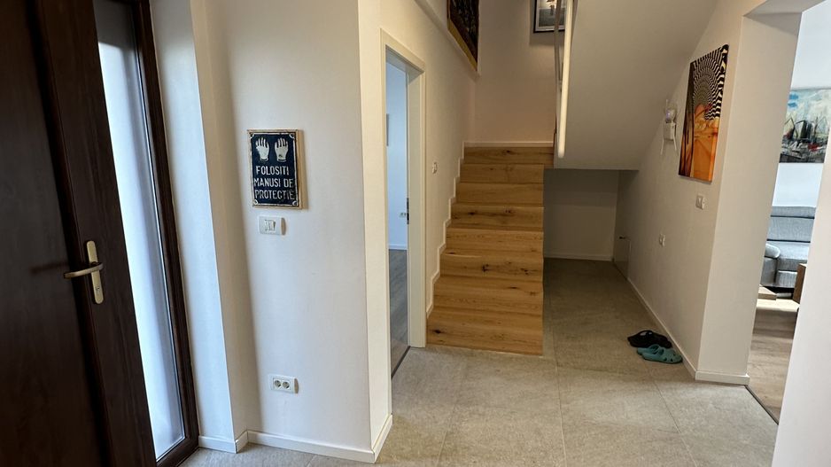 Casa deosebita intr-un cartier privat cu bariera - Poză 18