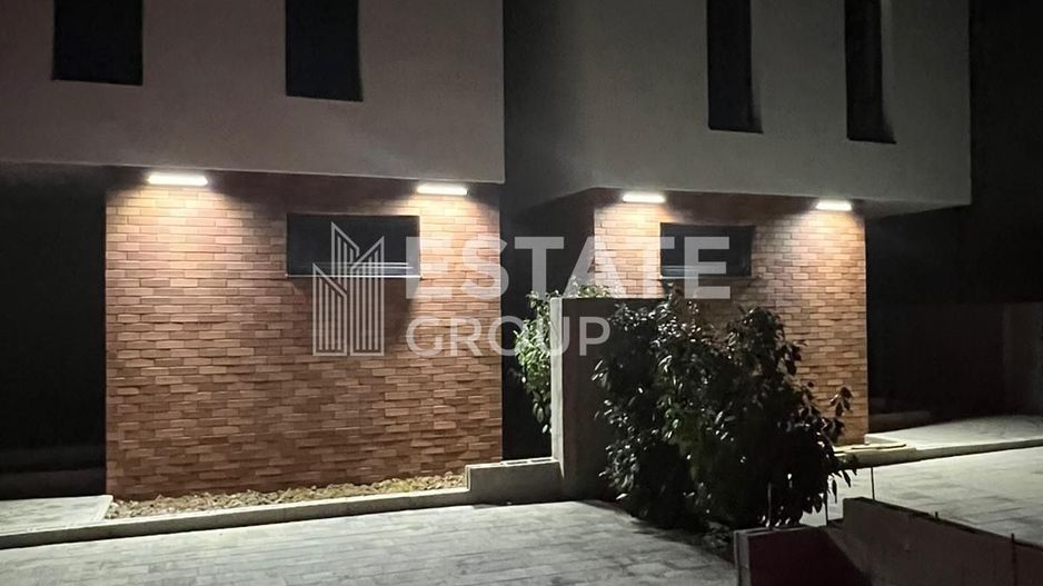 Duplex cu 4 camere despartit prin casa scarii in Mosnita Noua - Poză 2