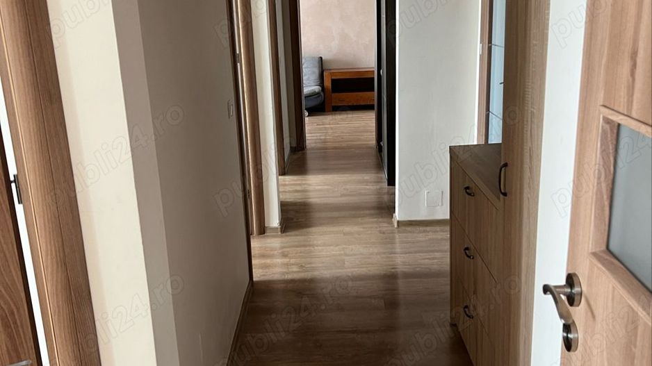 vand apartament 3 camere plus dressing - Poză 1