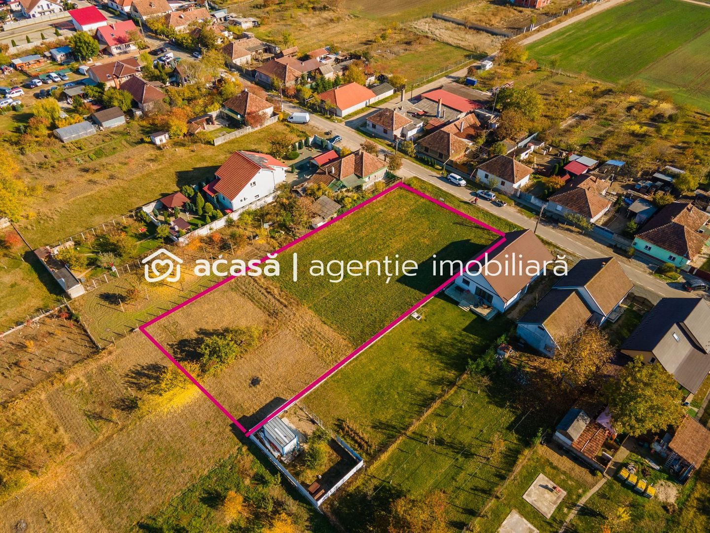 Teren de vânzare în Zimandul Nou, suprafață 2000 mp - Poză 1