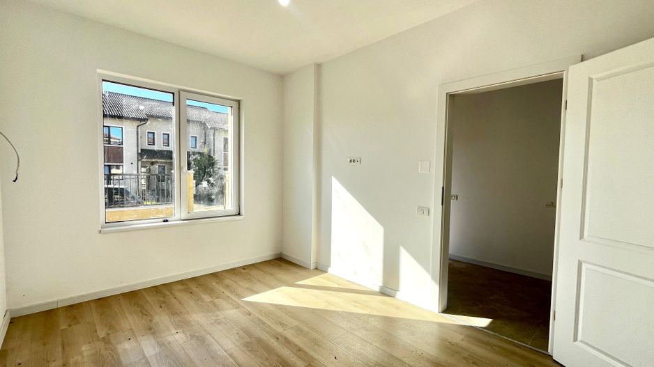 Duplex modern, separat prin camera tehnica, in Ghiroda - zona Primărie - Poză 9
