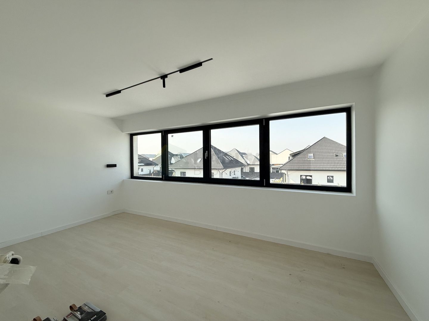 Vilă individuala 6 cam Pipera-Tunari - Poză 10