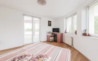Vilă cu 1.350 mp teren în mijlocul orașului Grădina Botanică - Poză 15