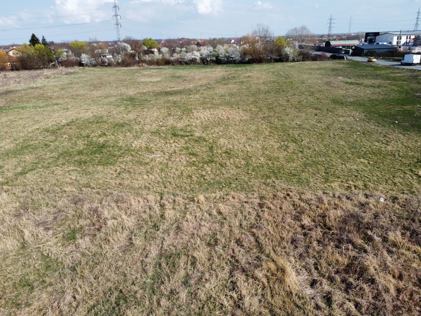 Teren intravilan 3.250 mp -zona Plopi - Poză 5