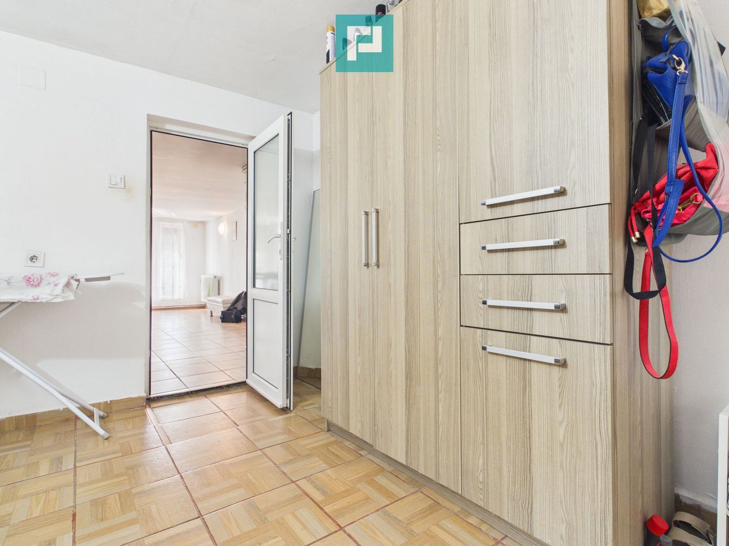 Casă retrasă Pișchia – 4 camere, teren 920 mp - Poză 53