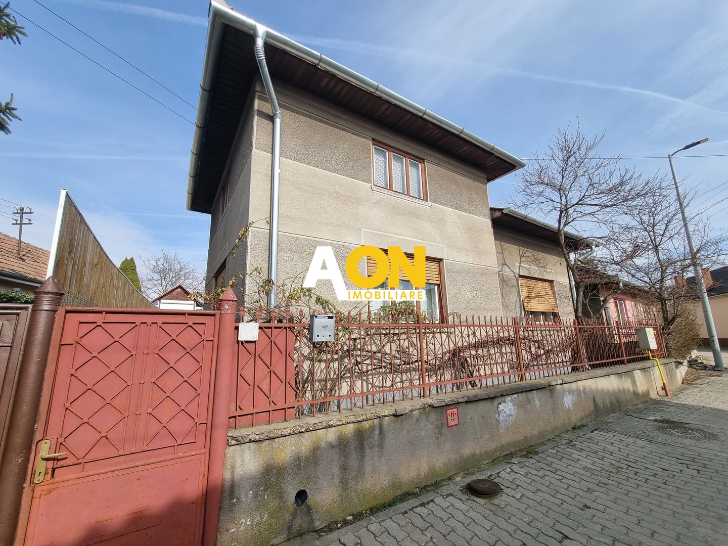 de vanzare casa 3 camere, 238mp teren, zona Centru - Poză 1
