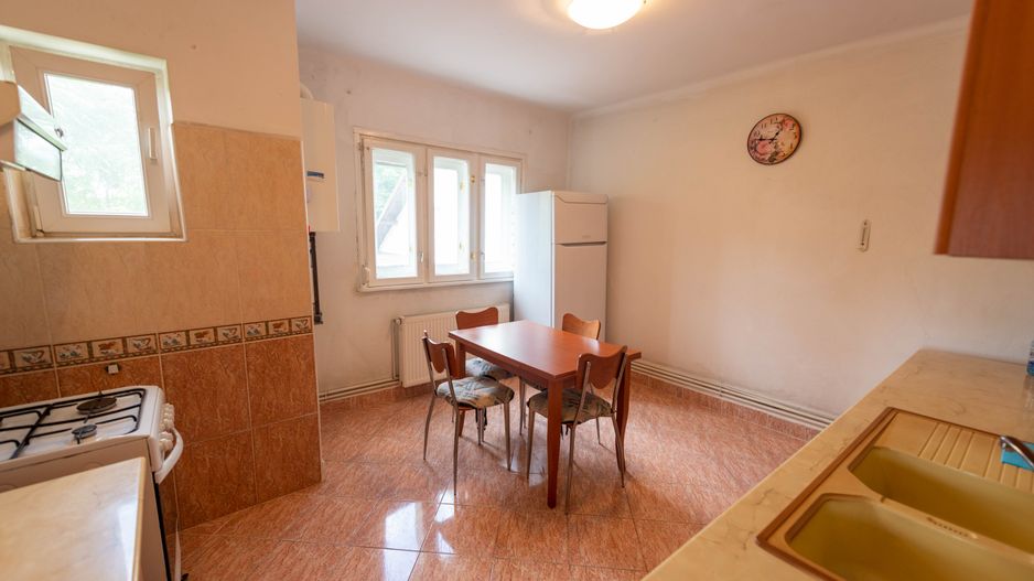 Vila deosebita cu teren 1050 mp de vanzare Metrou Republica Sector 3 - Poză 6