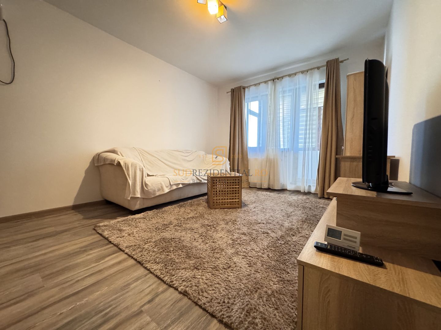 Apartament 2 camere mobilat si utilat, etaj 2/6, parcare , 91.900 EURO - Poză 2
