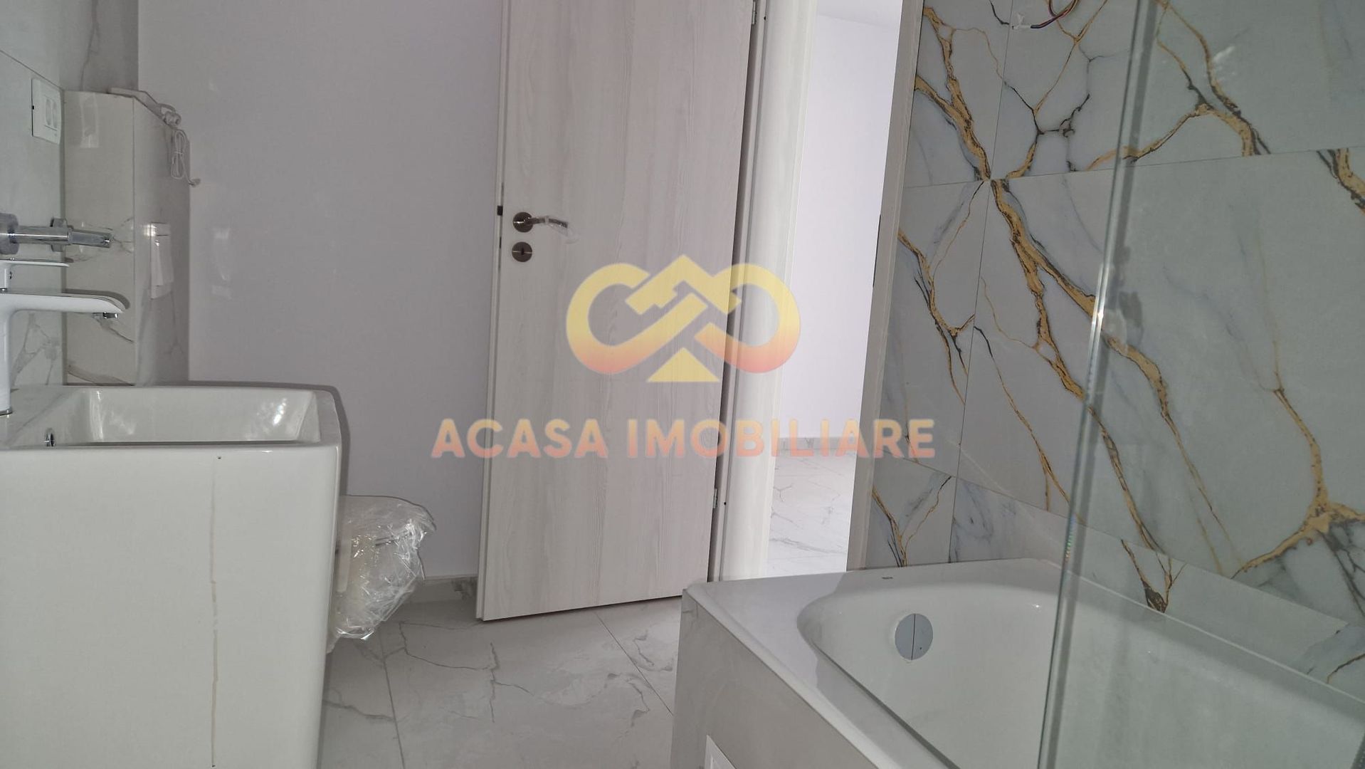 NOU INTABULAT Apartament 3 camere dec.  2 bai 80 mp - Poză 7