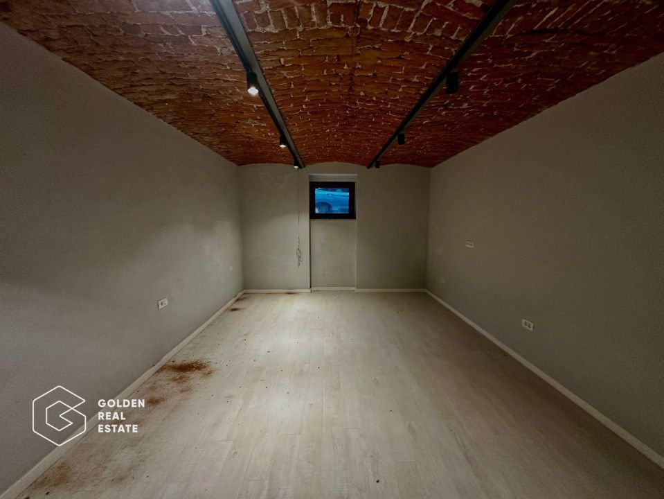 Oportunitate!Spatiu comercial 3 camere+apartament 2 camere la etaj,zona centrala - Poză 7