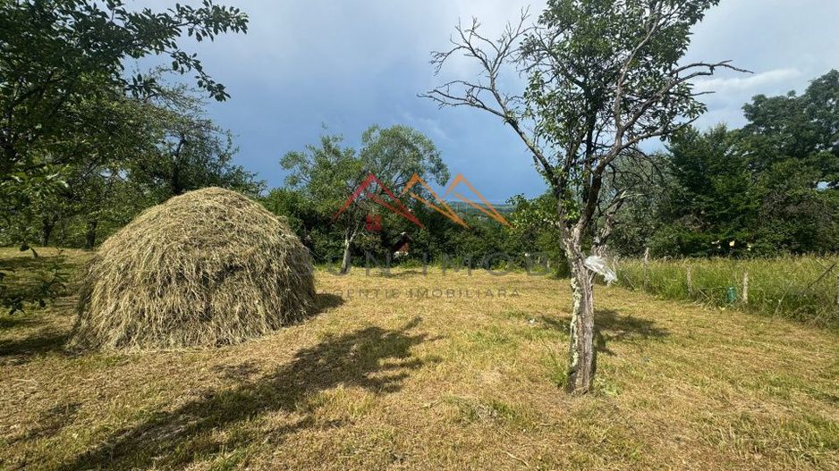 Teren 2037 mp, 17 ml deschidere, 28 euro/m2, vedere panoramica - Poză 4