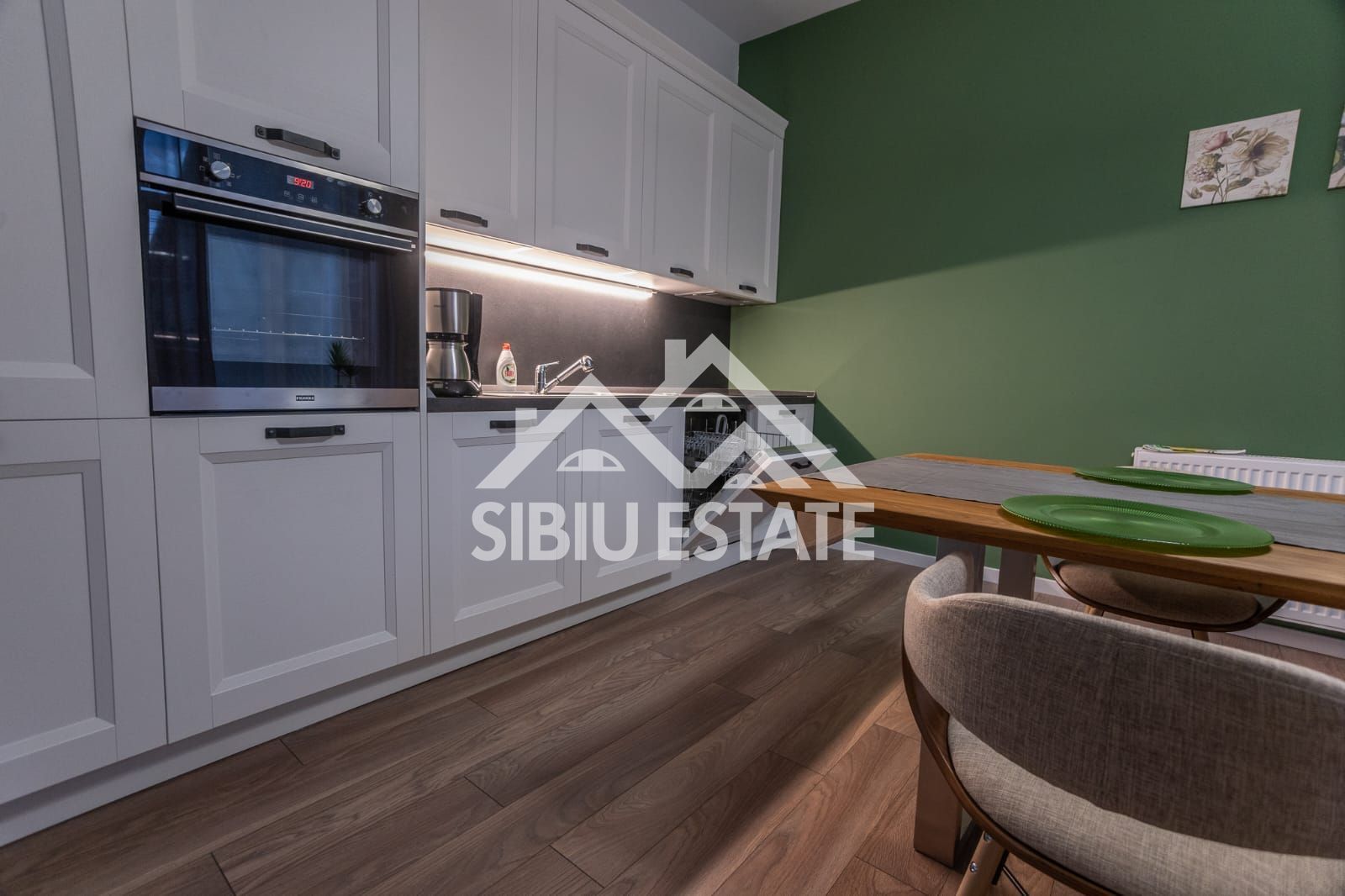 Apartament de inchiriat 3 camere cu grădină-Zona Calea Cisnadiei - Poză 11