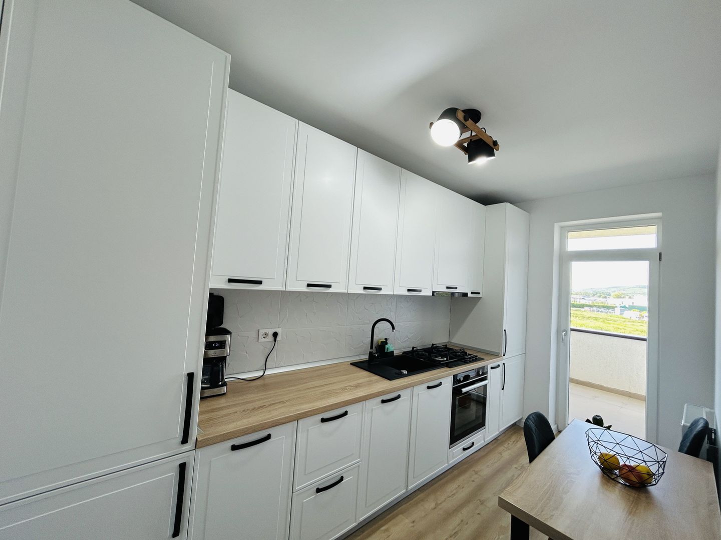 Apartament de vanzare, bloc nou, cu lift, bucatarie separata, dressing - Poză 9