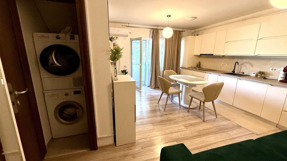 De vanzare Apartament 3 camere Pacii - Poză 1