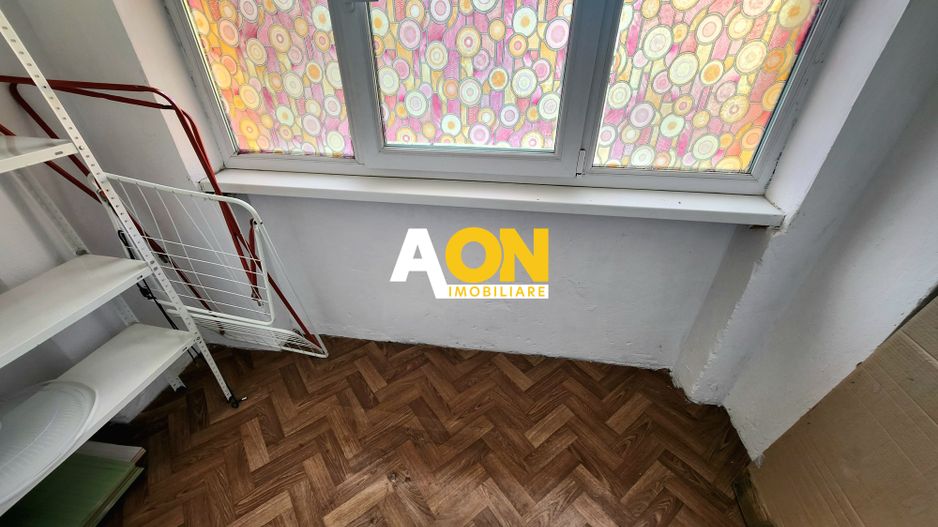 De vanzare apartament 3 camere, etaj 1, Cetate - Poză 14