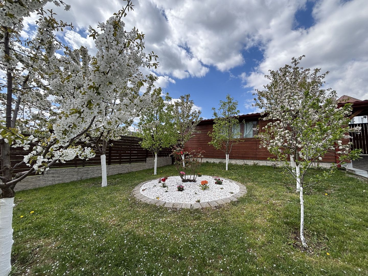 Casa 5 camere cu teren GENEROS si CARPORT - Cartierul Arhitectilor - Poză 20