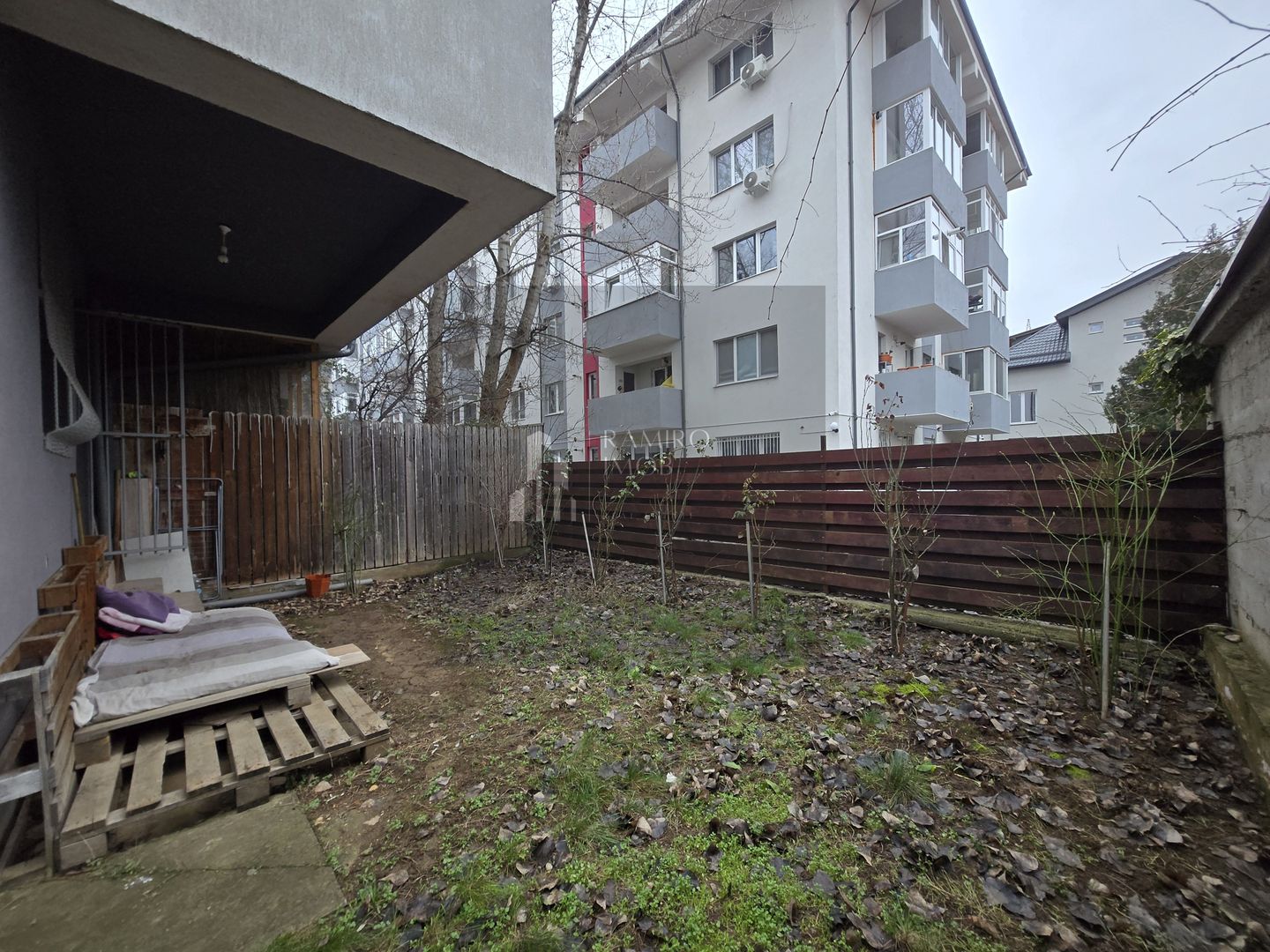 Apartament 2camere parter +curte 80mp langa -metrou Dimitrie Leonida - Poză 9