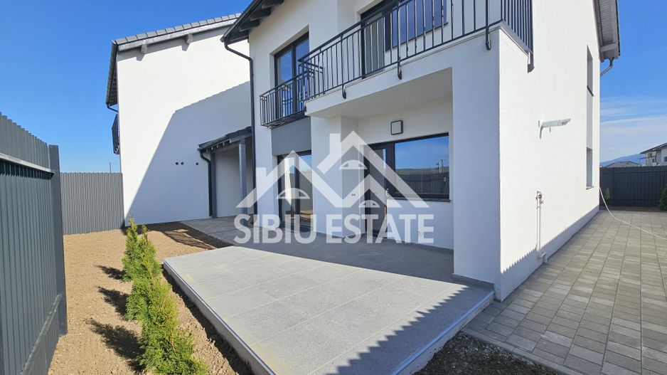 Casa noua la cheie 4 camere, 2bai, terasa, carport - Poză 3