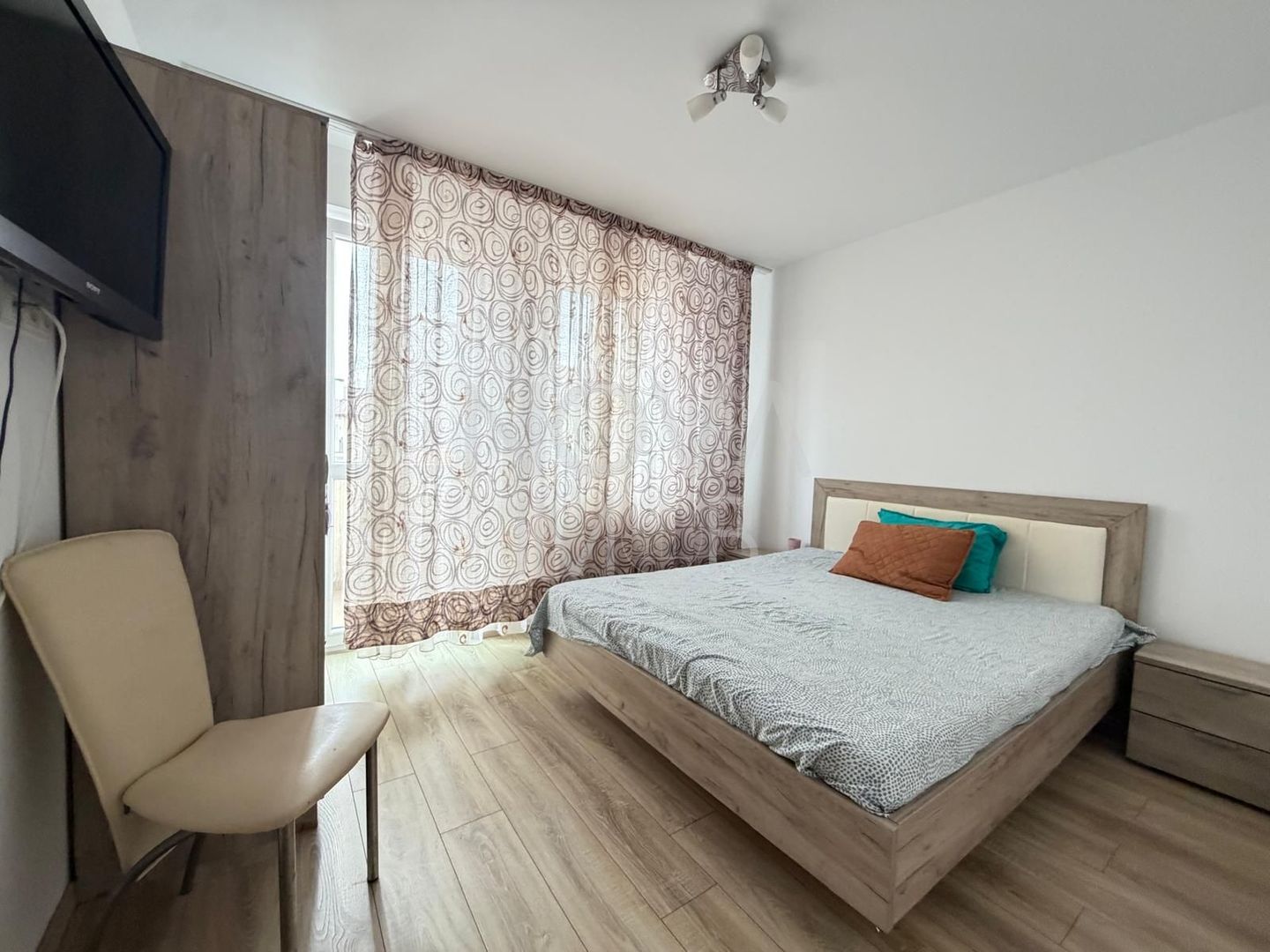 Apartament cu 2 camere, decomandat, Str. Liviu Ciulei - Poză 4