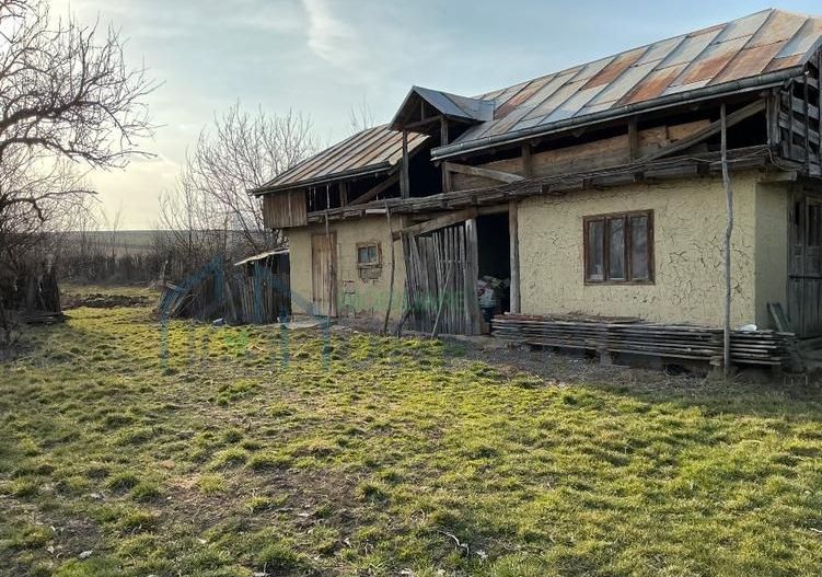 Casa Batraneasca 100 MP + teren intravilan 400 MP, 4500 MP extravilan - Poză 4