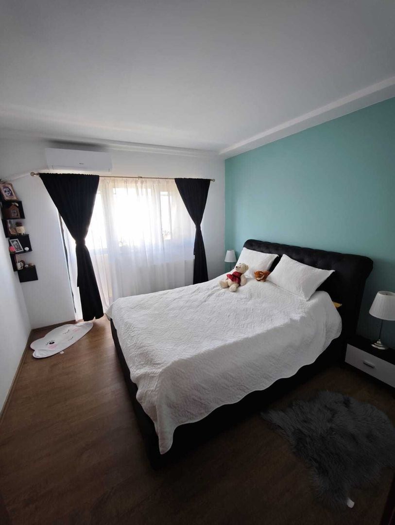 BRASADAS vinde ap 4 cam decomandat cu vedere deosebită - Poză 5