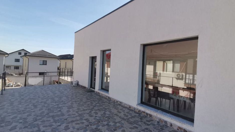 De vanzare vila 4 camere+curte, pretabila spatiu comercial, Bragadiru - Poză 5