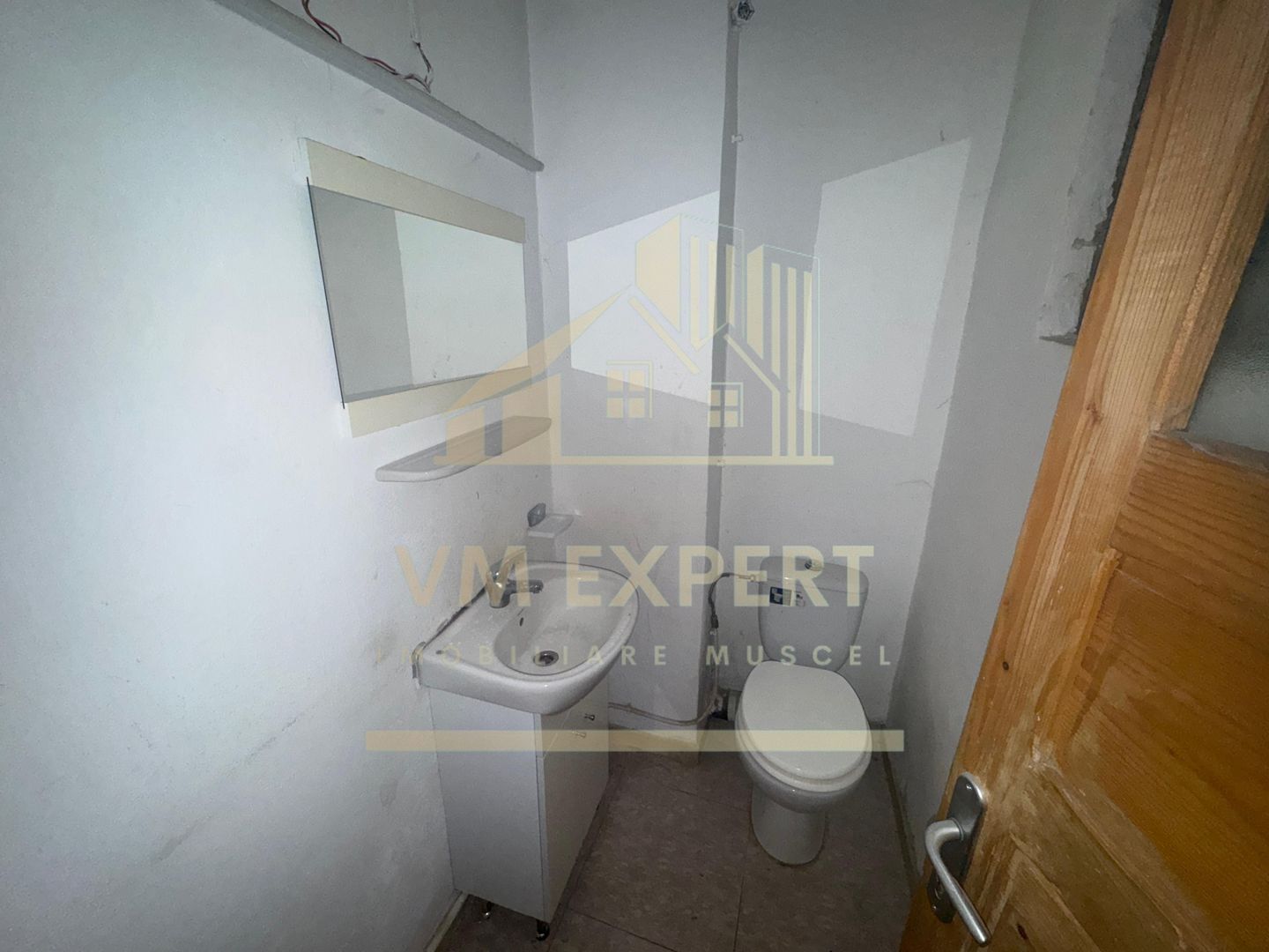 APARTAMENT 3 CAMERE ETAJ 7/8 BLOC UNICAT CAMPULUNG OFERTARE MULTIPLĂ OPEN HOUSE 01.09.25-02.09.25 - Poză 7