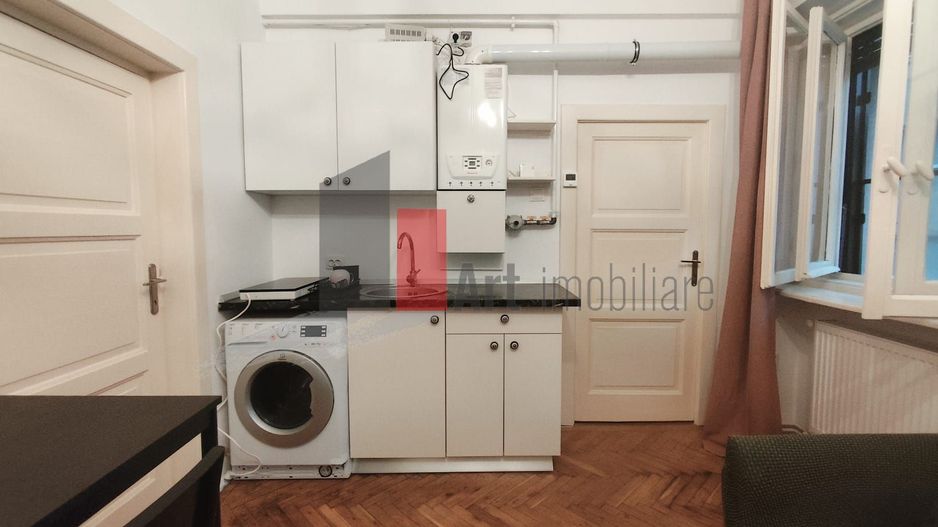 Garsoniera de inchiriat in zona Magheru (ultracentral) - Poză 5