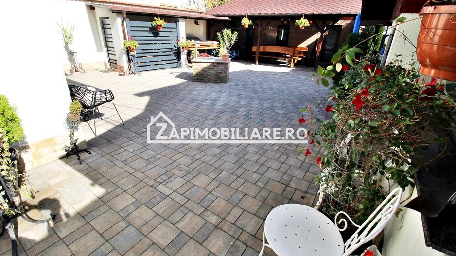 Casa 6 camere, 150mp.utili,527mp teren, zona semicentral - Poză 2