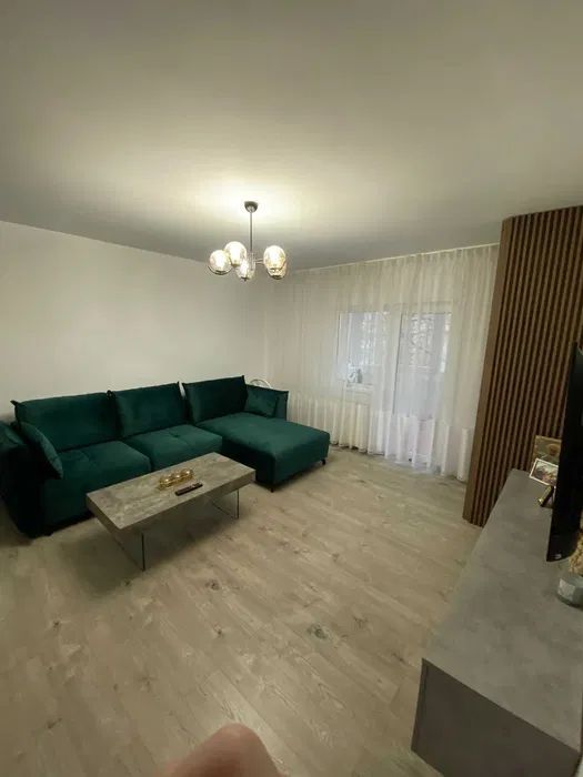 Apartament modern cu 3 camere cu centrala proprie, Teiul Doamnei - Poză 1