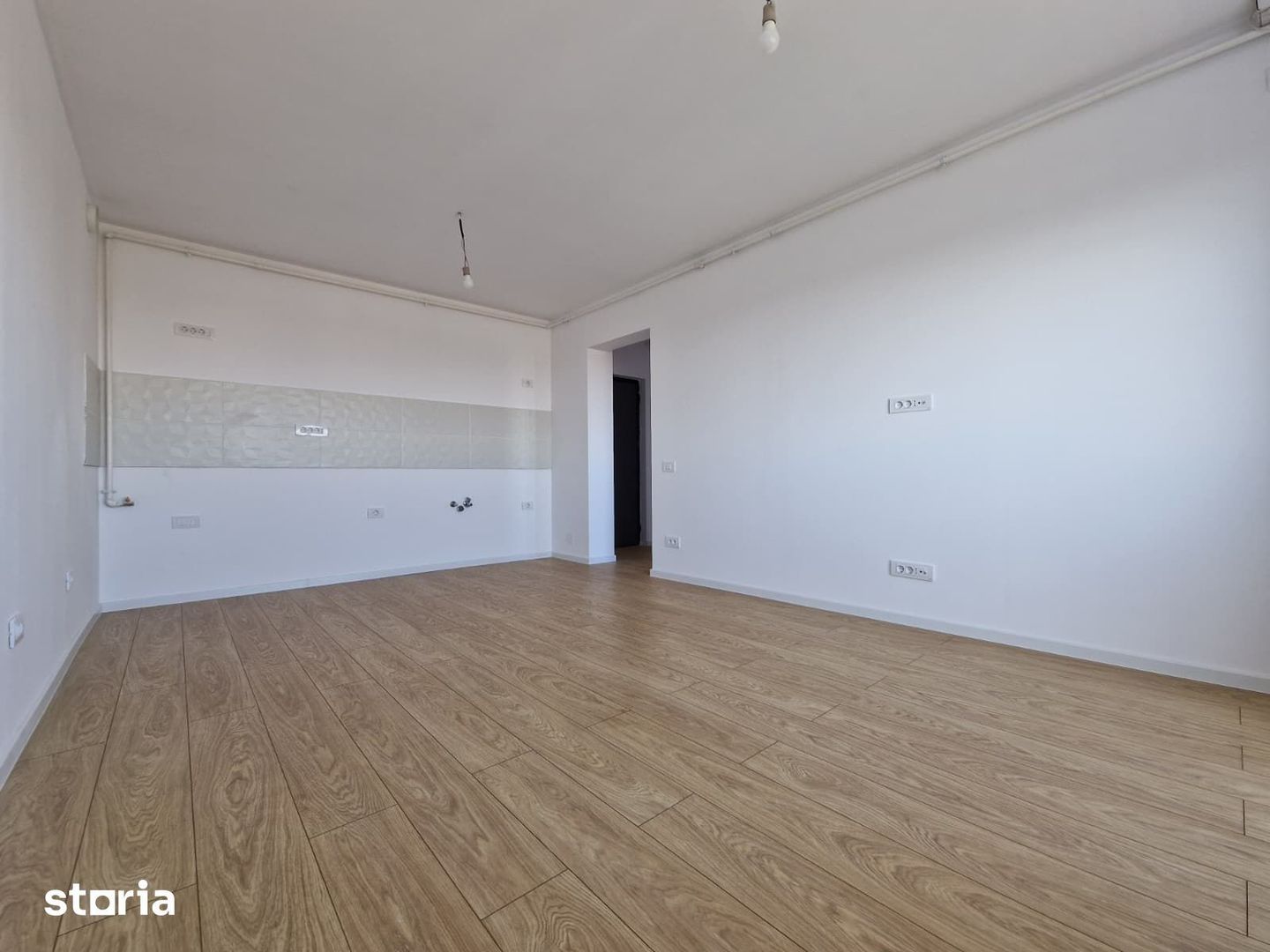 Garsoniera dubla 36 mp, dormitor separat, bloc 1984, renovata integral - Poză 8