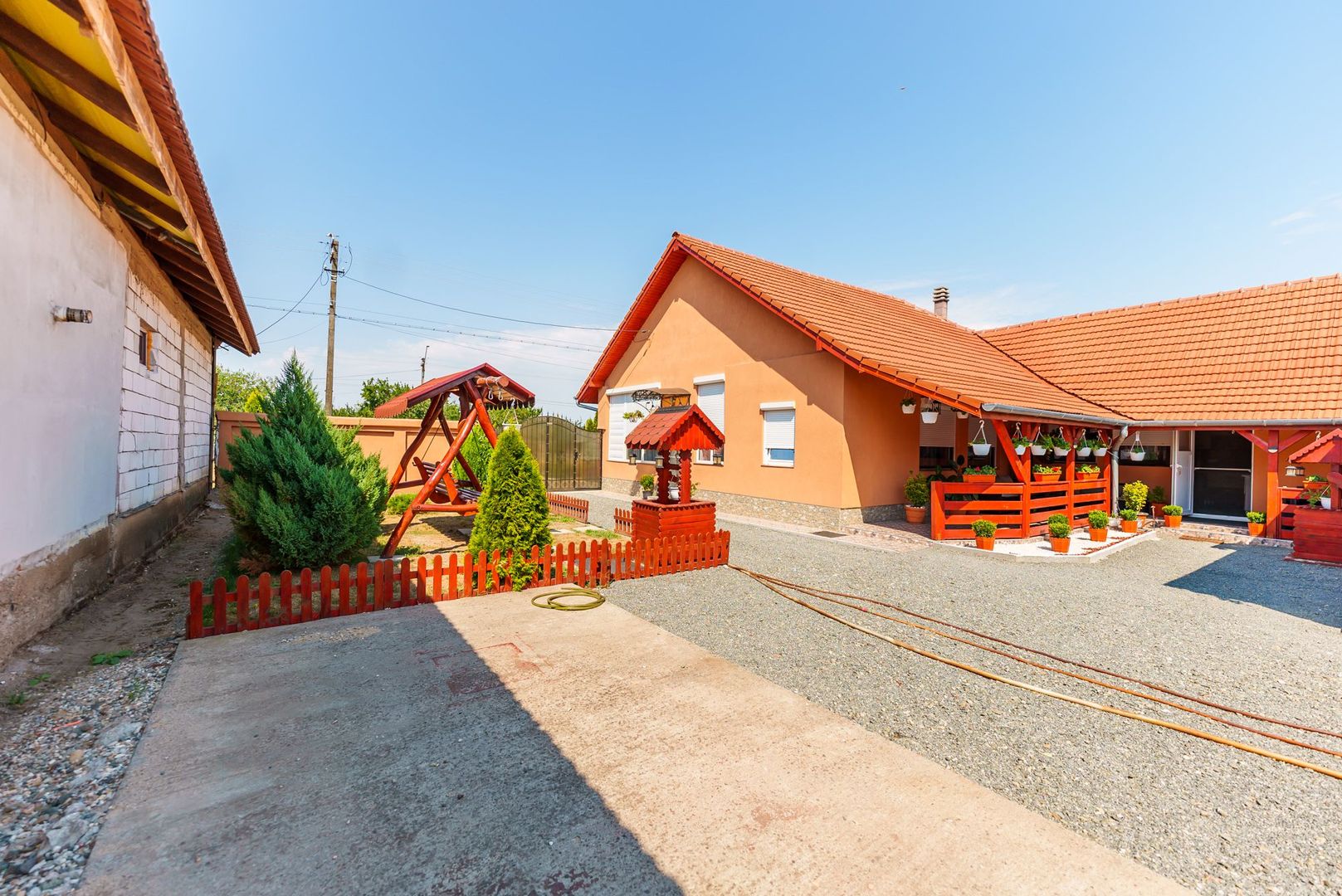 Casă spațioasă la sol în Macea - Poză 5