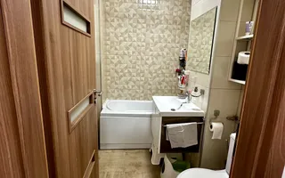 Apartament cu 4 camere si 2 bai | 84 mp | decomandat | zonă centrală - Poză 11