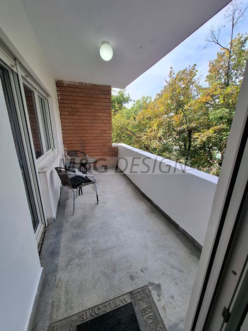 Medicina, etaj 3, CENTRALA, renovat recent - Poză 9
