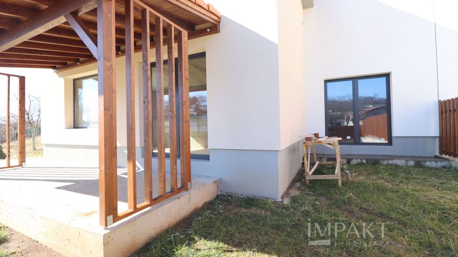 Casa superba si spatioasa, situata in Salicea! - Poză 17