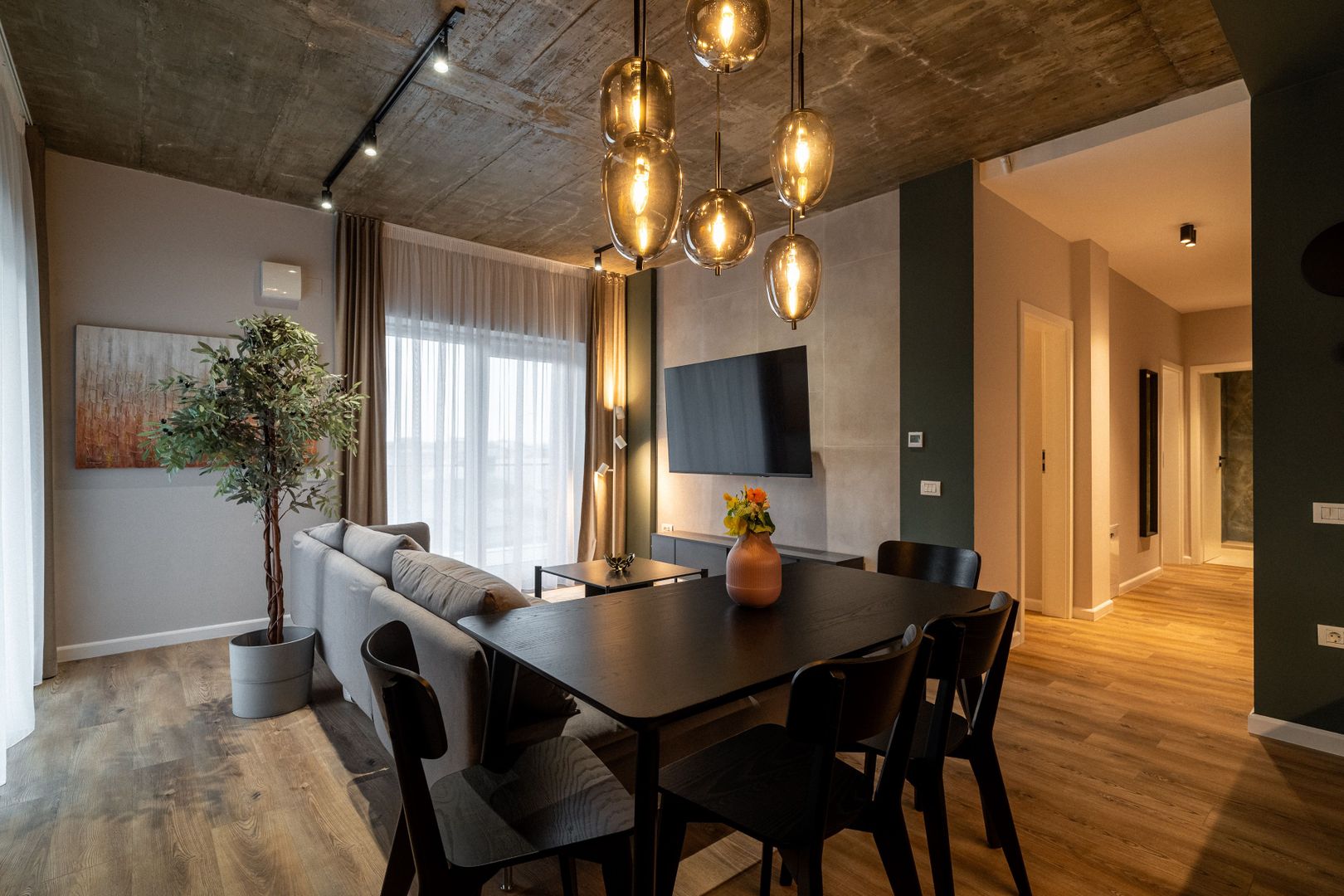 Apartament 3 camere de inchiriat EAS cu terasa 44 mp - Poză 2