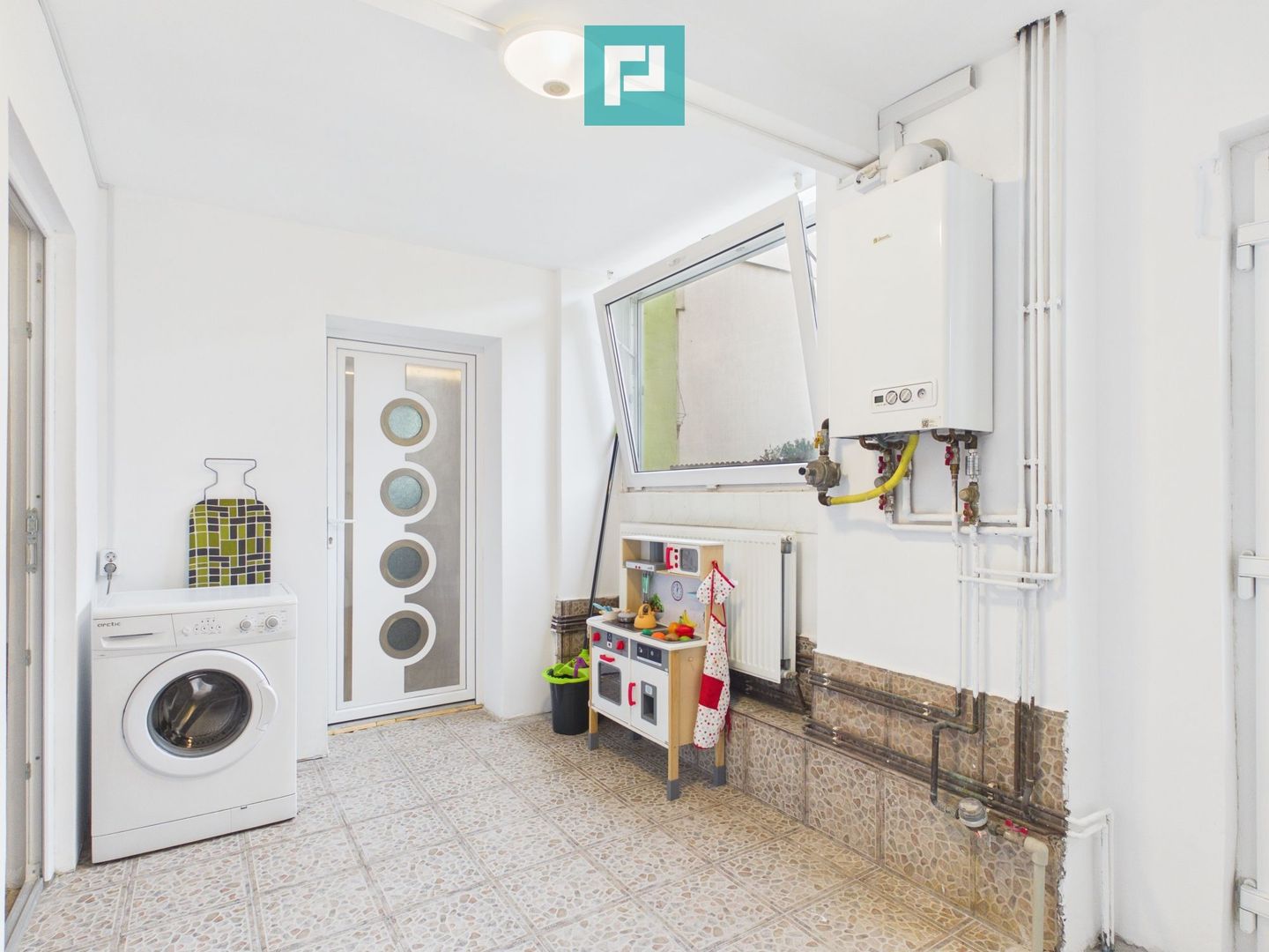 Apartament două camere Bulevardul Revoluției - Poză 9
