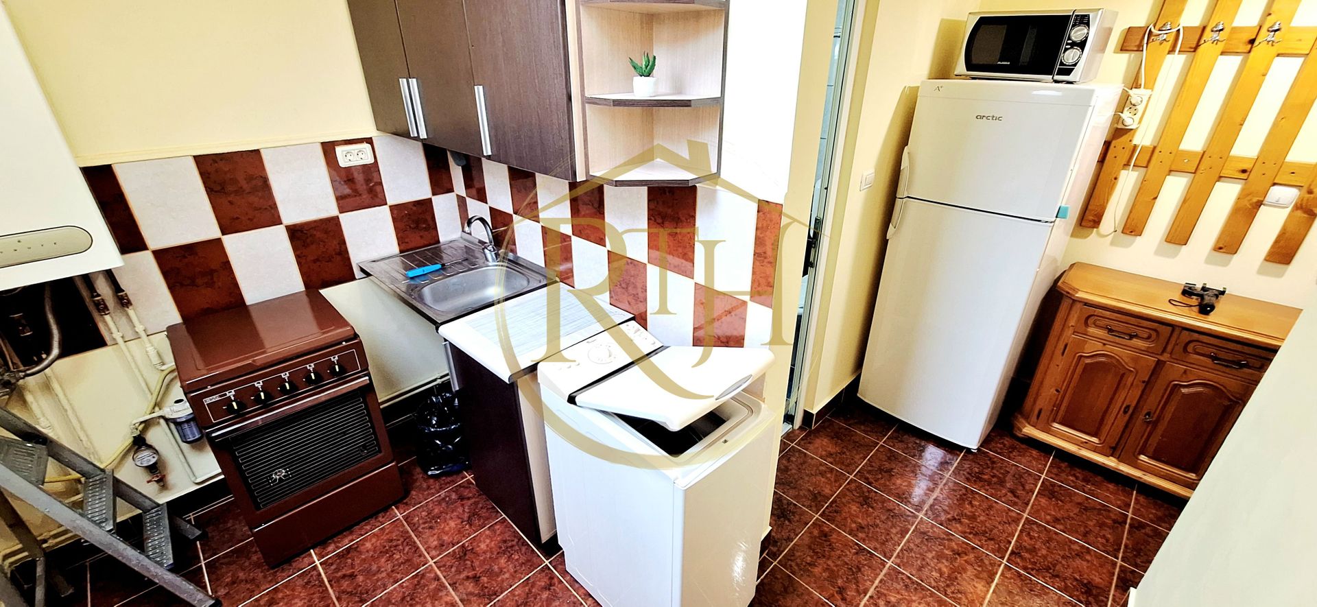 Oferim spre vanzare apartament cu 1 camera, Zona Soarelui aproape de Sud Plaza - Poză 11