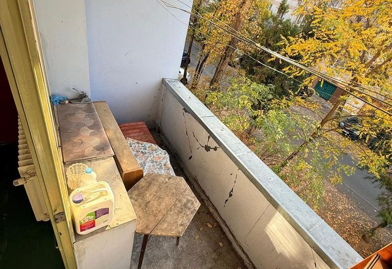 Vânzare apartament 3 camere, decomandat, etaj 1/4 – 66,79 mp + boxă – Drumul Tab - Poză 3