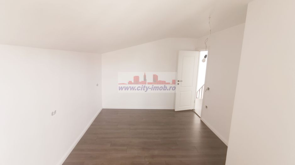 Vanzare Casa Otopeni   D + P + M - Poză 33