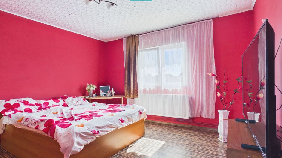 Casă cu 4 camere și teren 522 mp în Vladimirescu - Poză 5