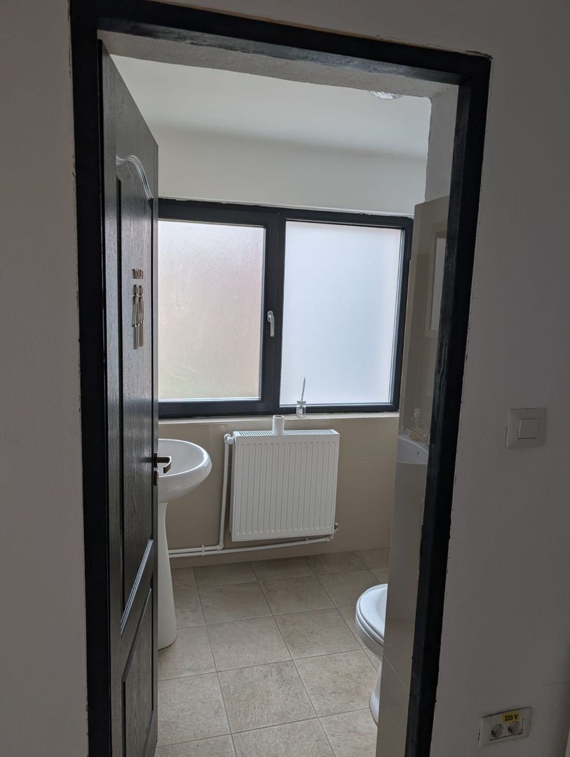 Casa Vila 6 camere || Piata Victoriei || Buzesti || Curte Libera 300Mp - Poză 37