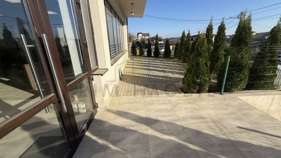 Spatiu comercial 114mp cu parcare - Poză 2