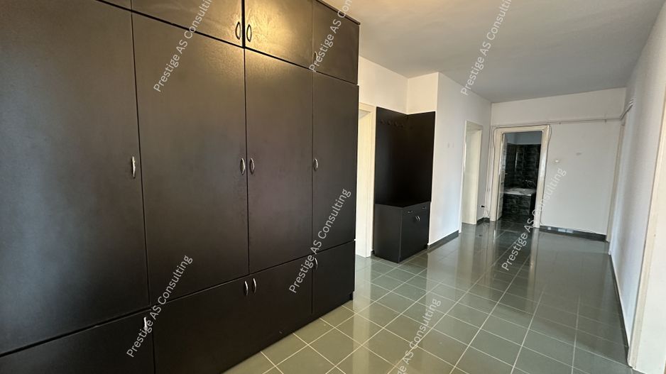 Apartament 3 camere Etaj 1 | Zona Crisan - Poză 4