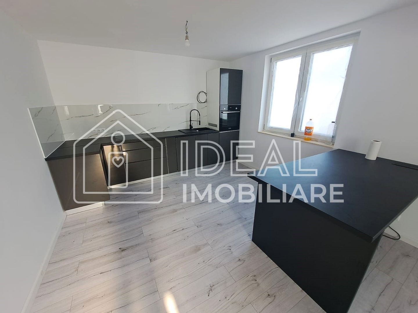 Casa Individuala LA CHEIE cu 250 mp utili, zona Strand - Poză 10